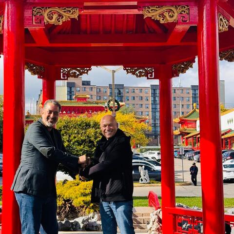Anup Singh (Sélectionneu et Réalisateur) et Simon Brook.