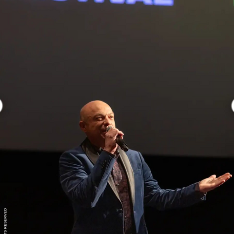 Présentation par Simon Brook.