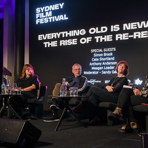 "Faire du neuf avec du vieux : l'essor des ré-éditions."

Avec Simon Brook, les journalistes Andrew Perkin et Sandy George, et les réalisateurs Anthony Anderson et Cate Shortland.