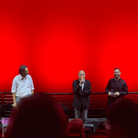 Q&A post-projection.
Antonin Stahly-Vishwanadan, Simon Brook,  Cary Sawhney (Directeur exécutif et de la programmation, LIFF).