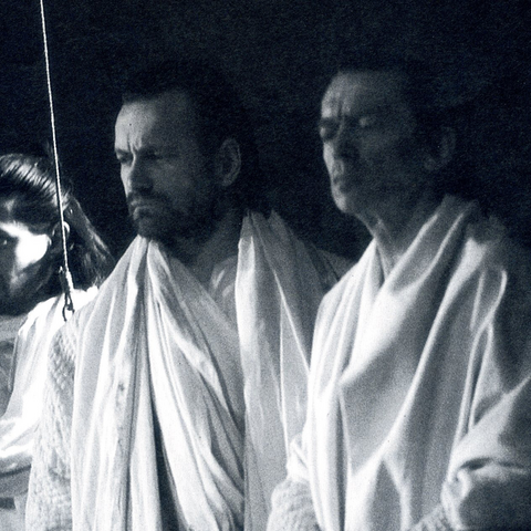 Juillet 1985, la pièce originale est jouée au 39e Festival d'Avignon.
Georges Corraface, Andrzej Sewery, Ryszard Cieslak.