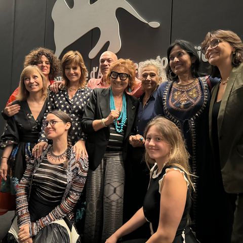 Amis de longue date de Peter Brook, Giannola Nonino et sa famille ne pouvaient manquer cet événement et ont organisé un cocktail pour marquer l'occasion.